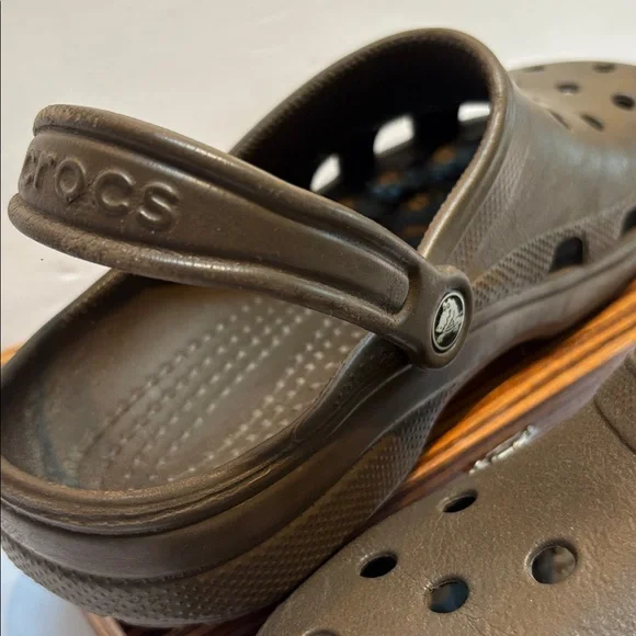 CROCS Classic Clog - Picture 3 of 6
